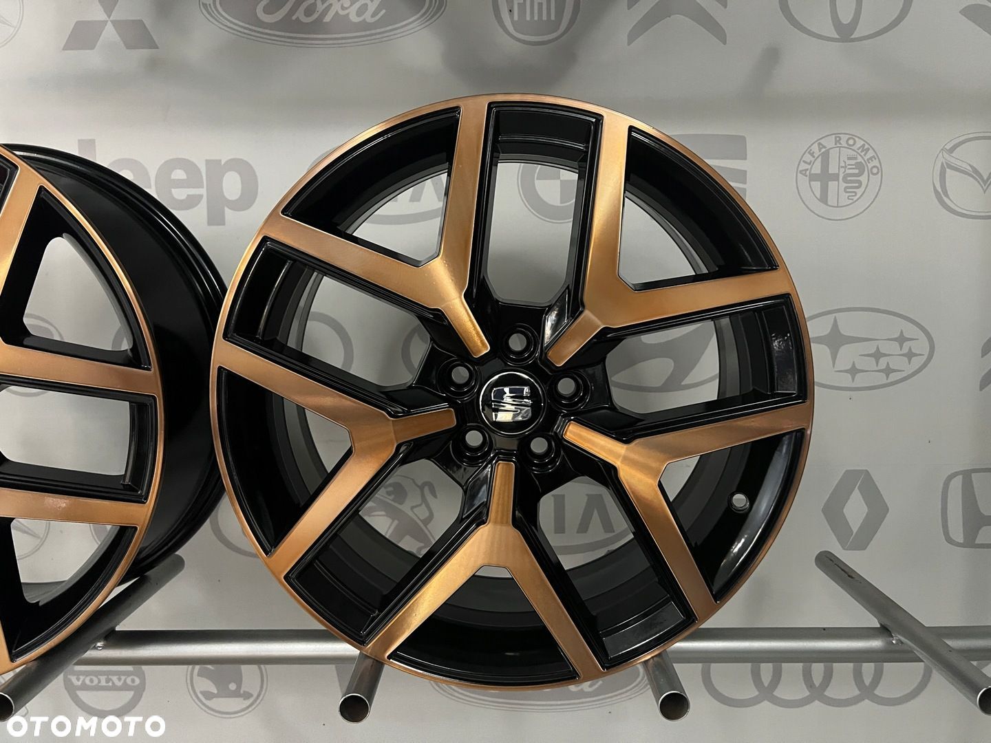 FELGI ALU SEAT 6F9 IBIZA FR ARONA 18 ET47 AUDI A1 POLO FABIA T-ROC - 1