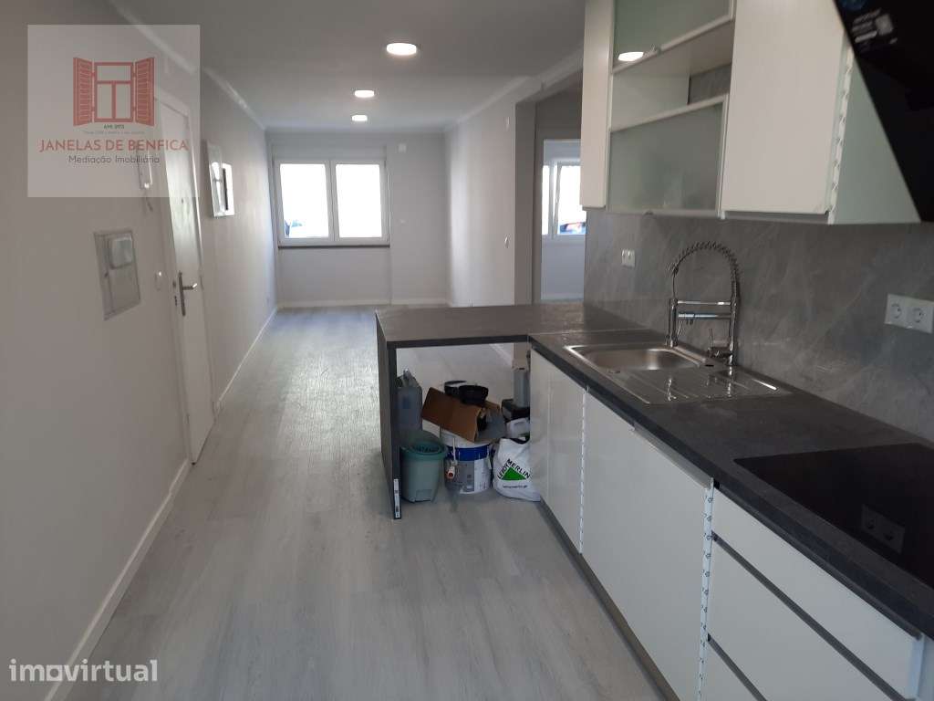 T2 totalmente remodelado, cozinha equipada- Lisboa - Grande imagem: 4/17