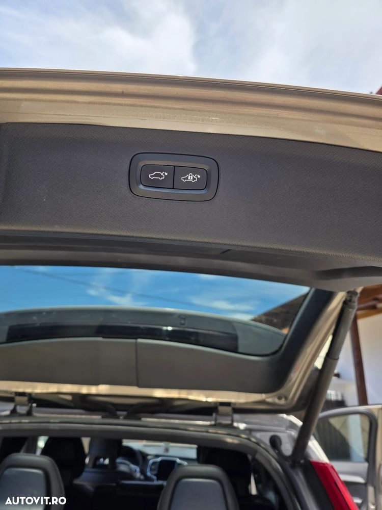 Volvo XC 90 B5 D AWD Geartronic Inscription - 8