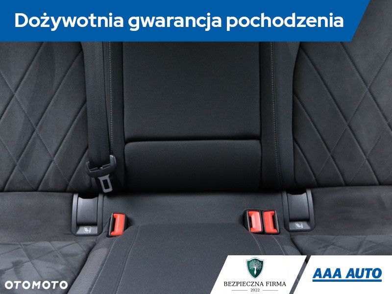 Volkswagen Golf - 12