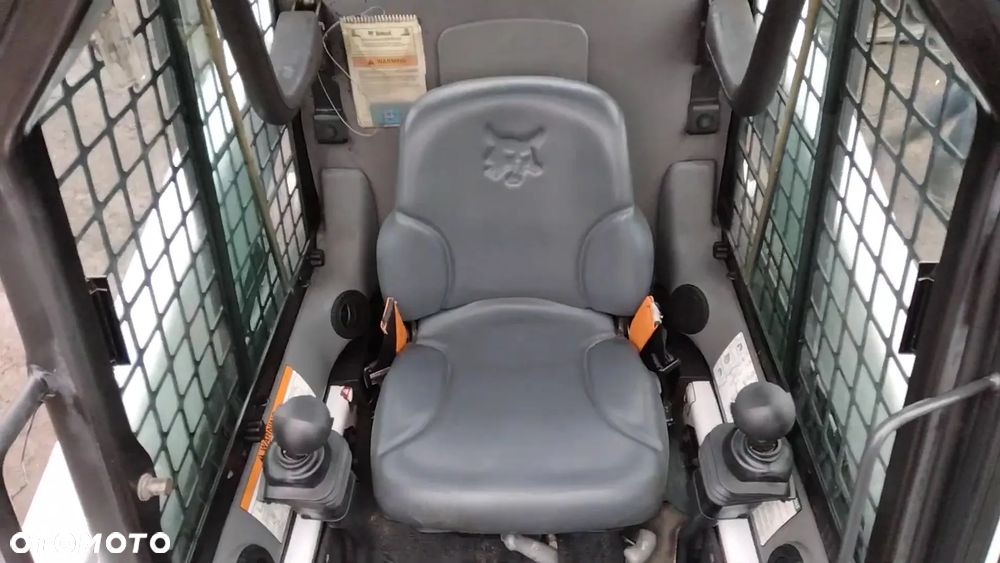 Bobcat T250 - 5