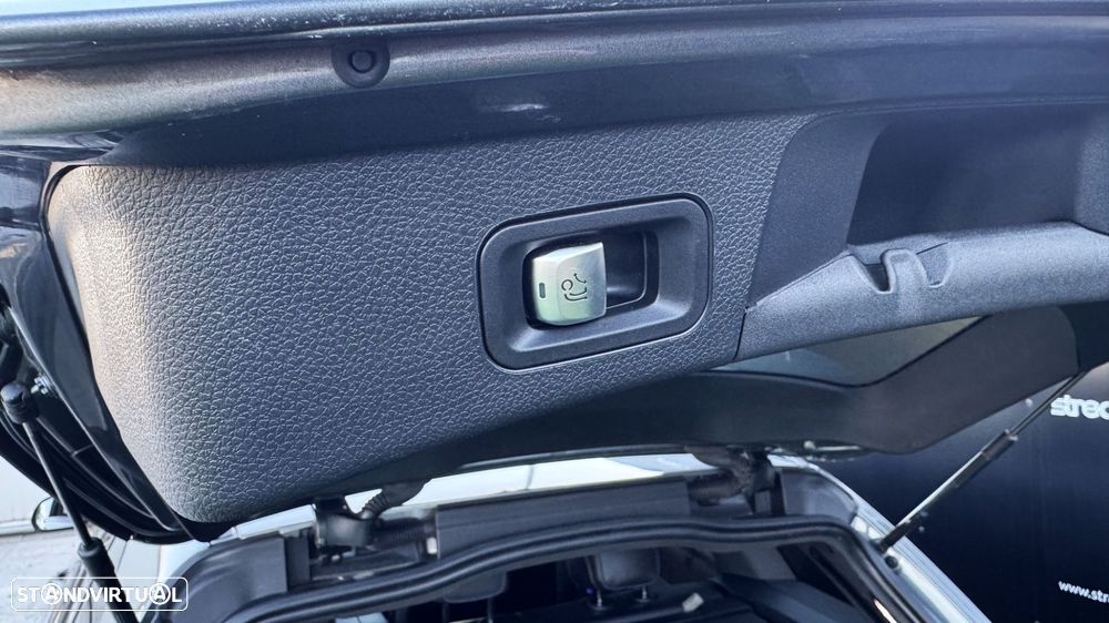 Mercedes-Benz C 300 de T 9G-TRONIC AMG Line - 37