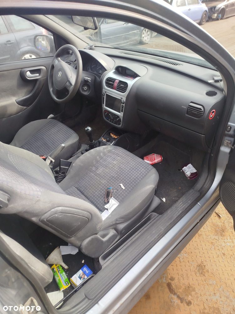 Opel Corsa C na części - 4