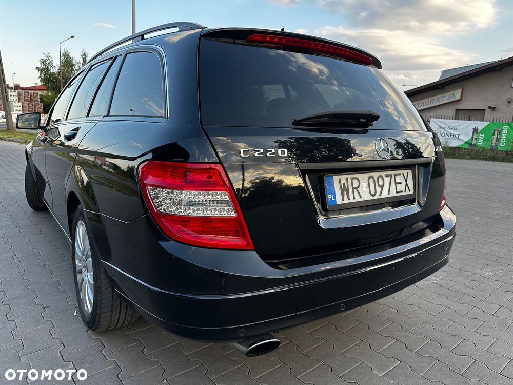 Mercedes-Benz Klasa C 220 CDI DPF Automatik BlueEFFICIENCY Elegance - 14