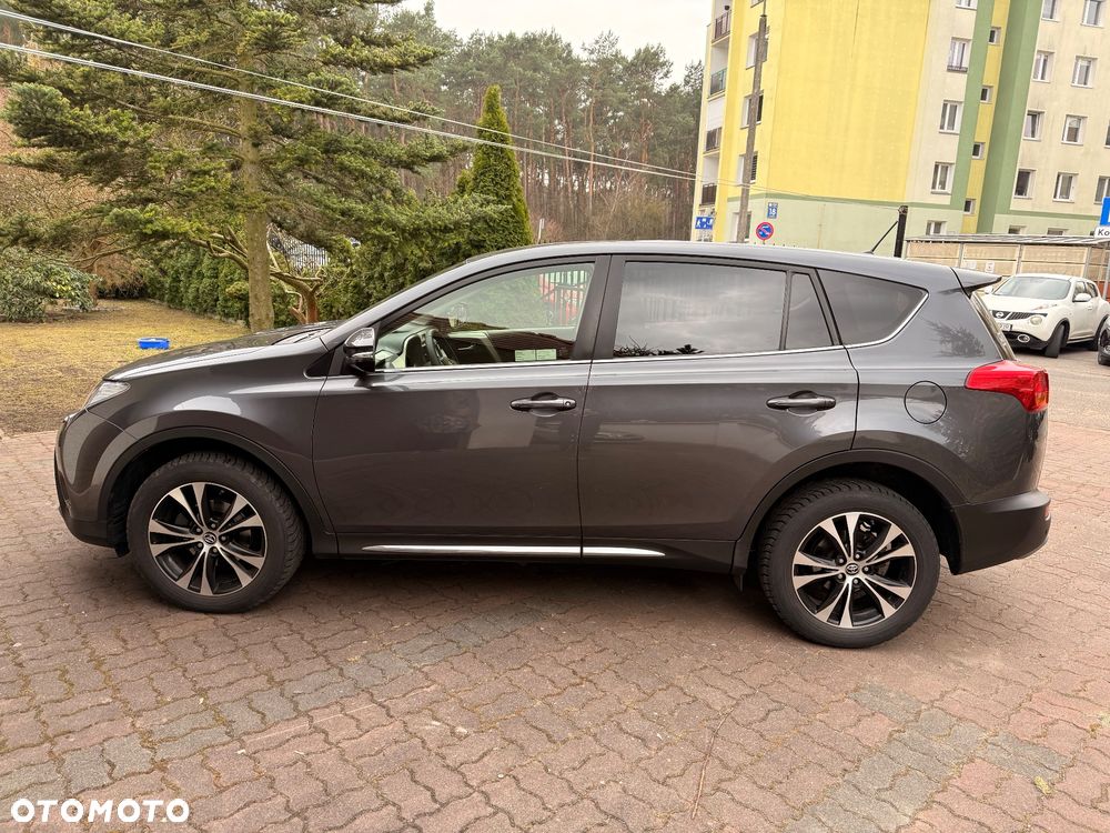 Toyota RAV4 2.0 D-4D Premium - 16