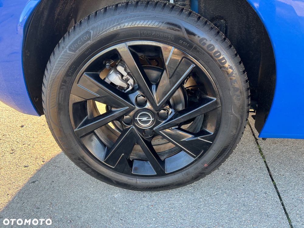 Opel Corsa 1.2 T mHEV GS eDCT - 11
