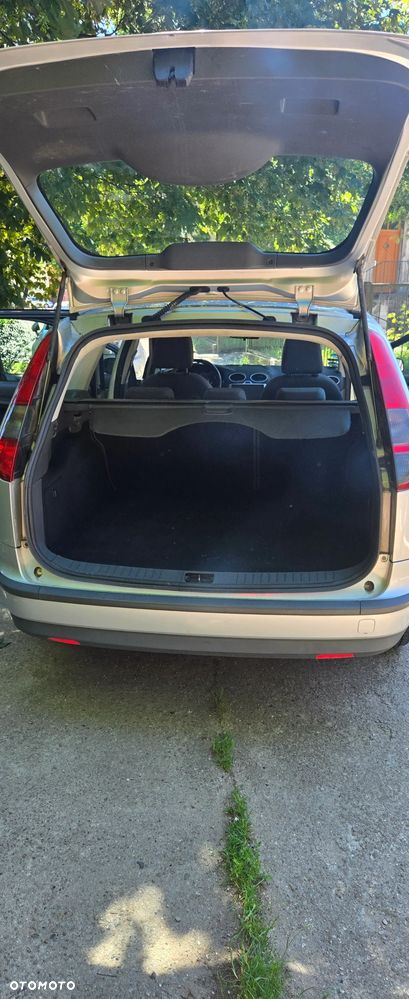 Ford Focus 1.6 16V Titanium - 8