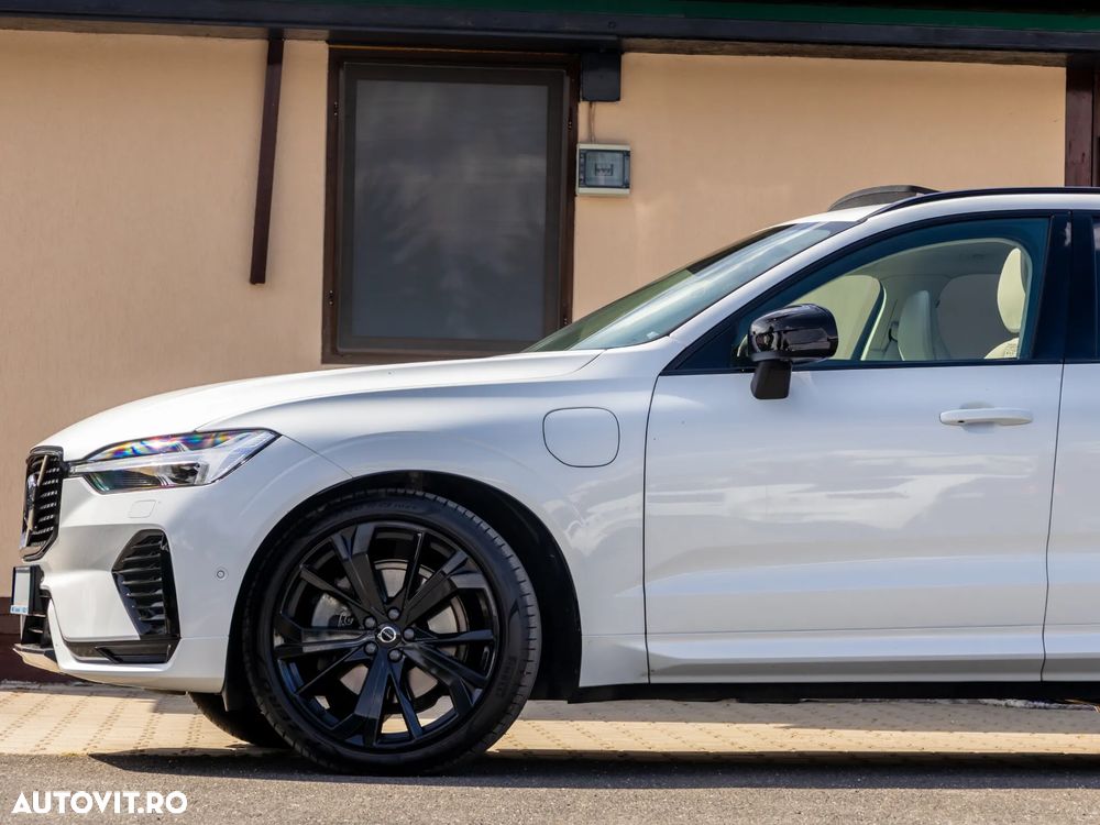Volvo XC 60 T8 AWD AT PHEV Ultra Dark - 12