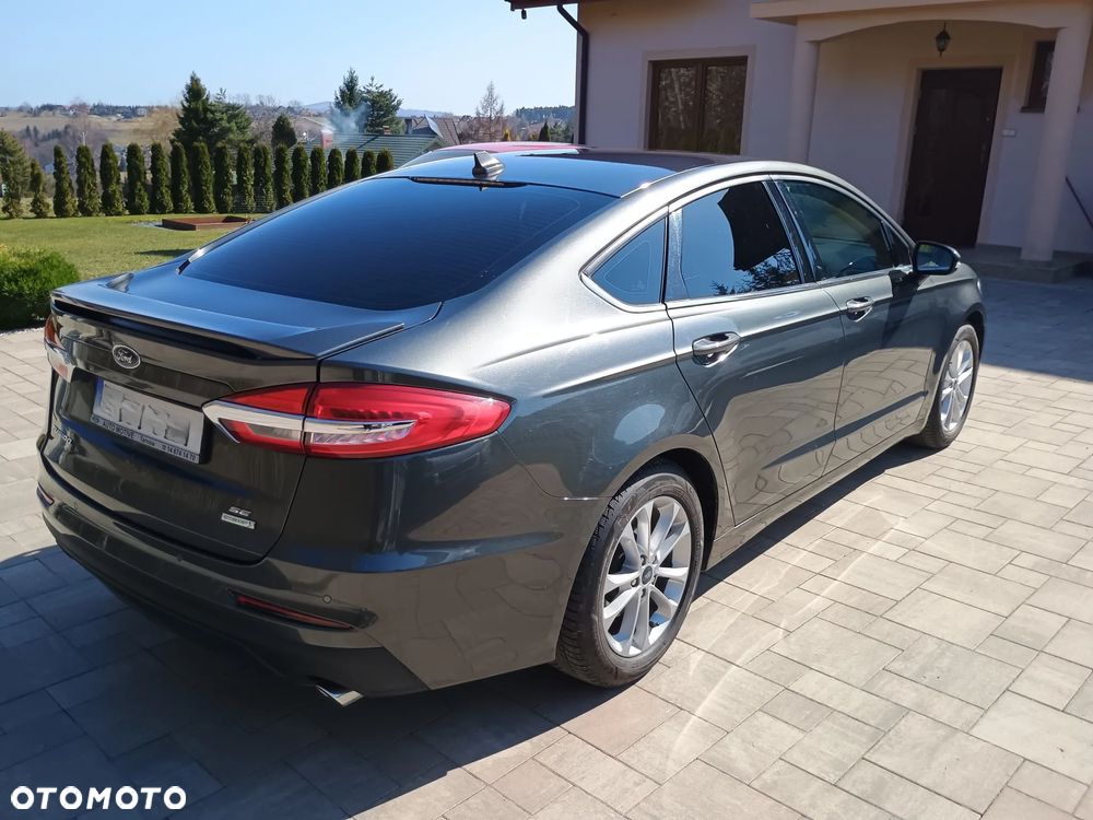 Ford Fusion - 5