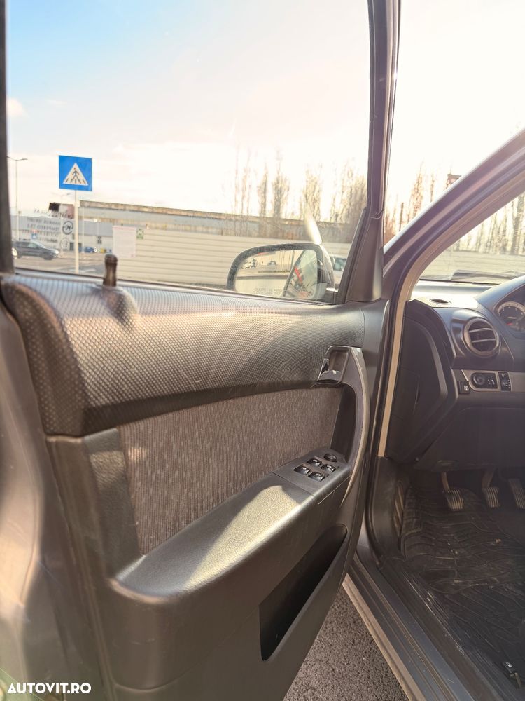 Chevrolet Aveo - 14