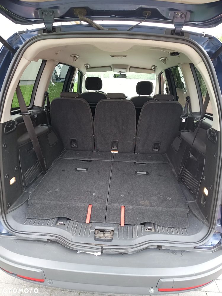 Ford Galaxy - 10