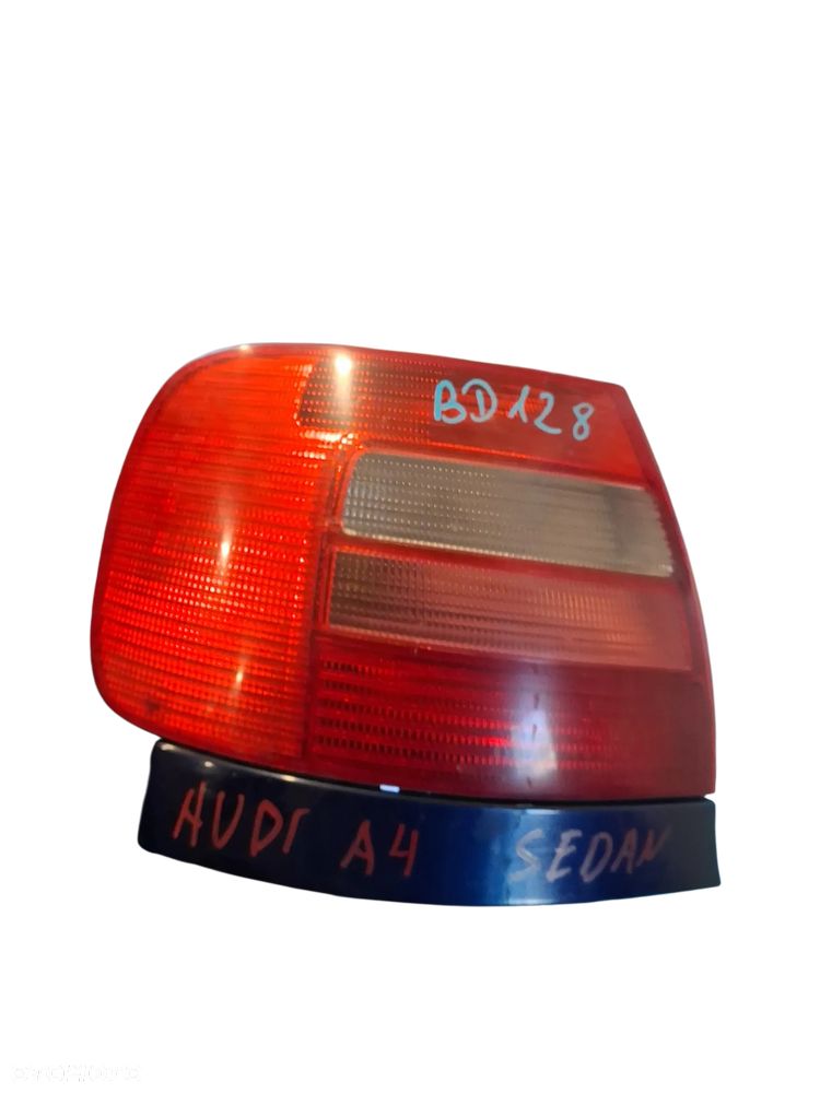 Lampa Tył Tylna Lampa LEWA AUDI A4 B6 - 1