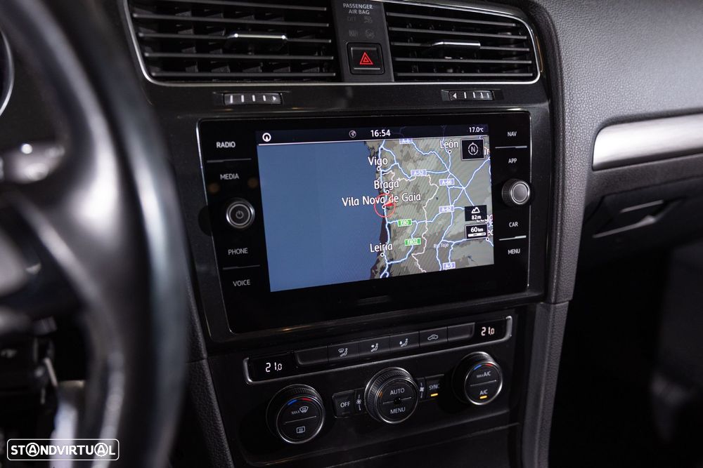 VW Golf Variant 1.0 TSI Confortline - 12