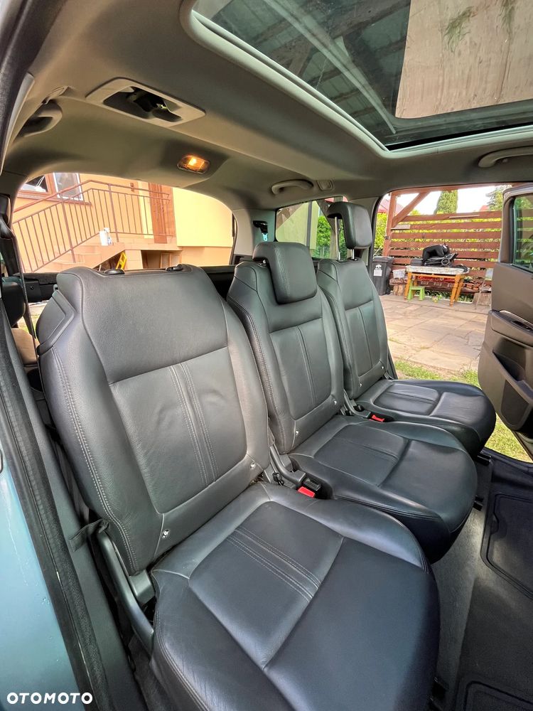 Peugeot 5008 2.0 HDi Premium + - 22