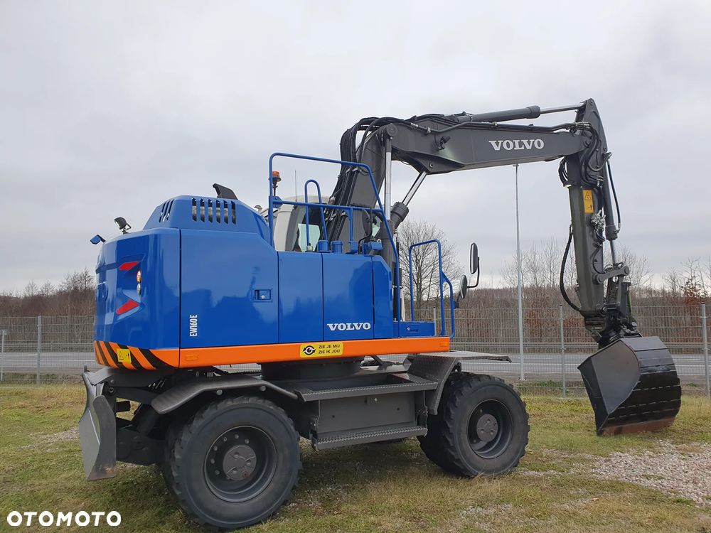Volvo - 2
