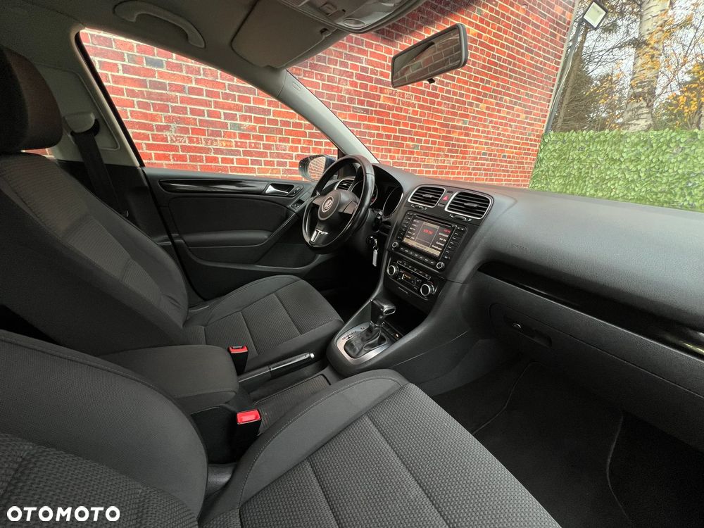 Volkswagen Golf - 10