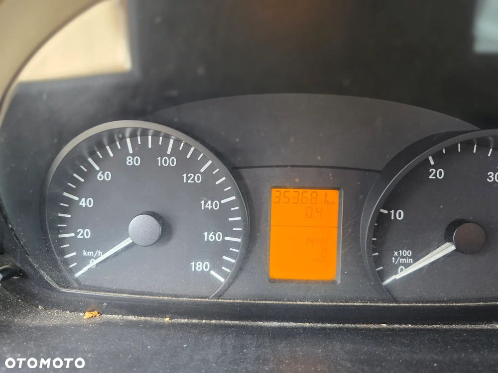 Mercedes-Benz Sprinter 906.235 - 9