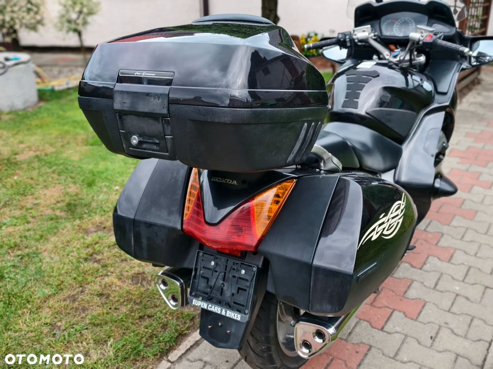 Honda ST - 5