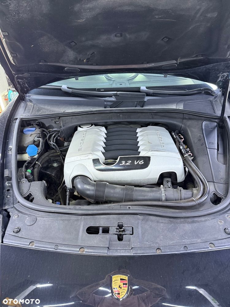 Porsche Cayenne - 17