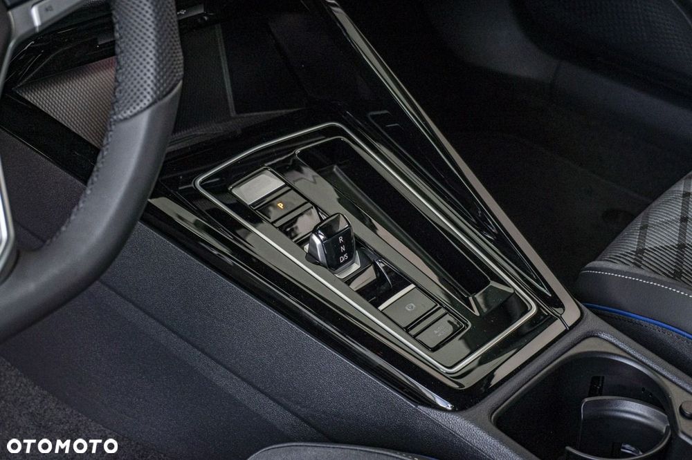 Volkswagen Golf - 19