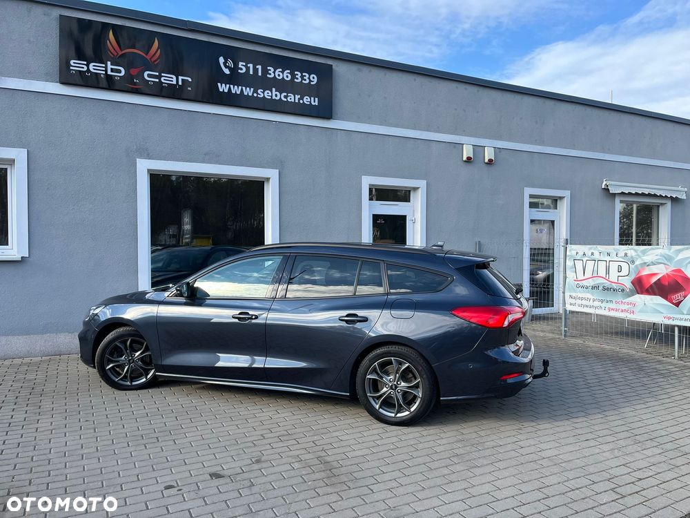 Ford Focus SW 1.5 EcoBoost S&S ST-LINE - 17