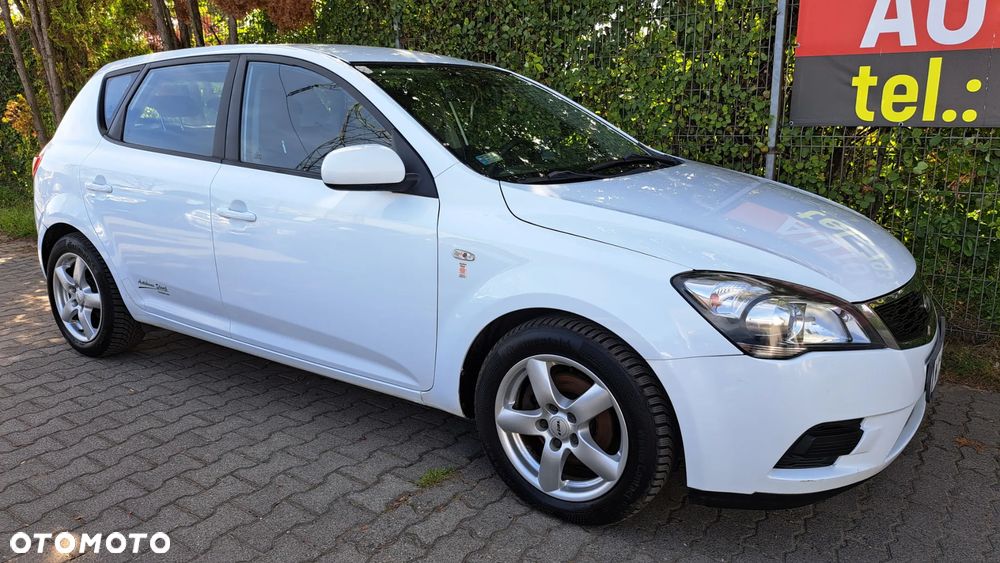 Kia Ceed - 22