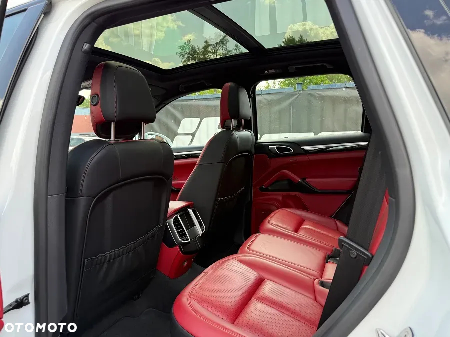 Porsche Cayenne S Diesel - 33