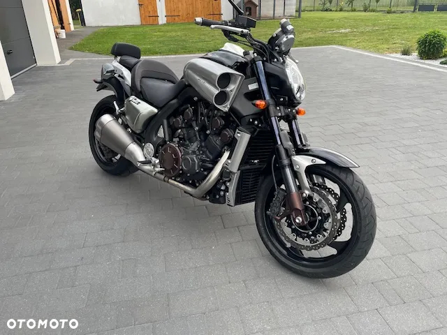 Yamaha V-MAX - 2