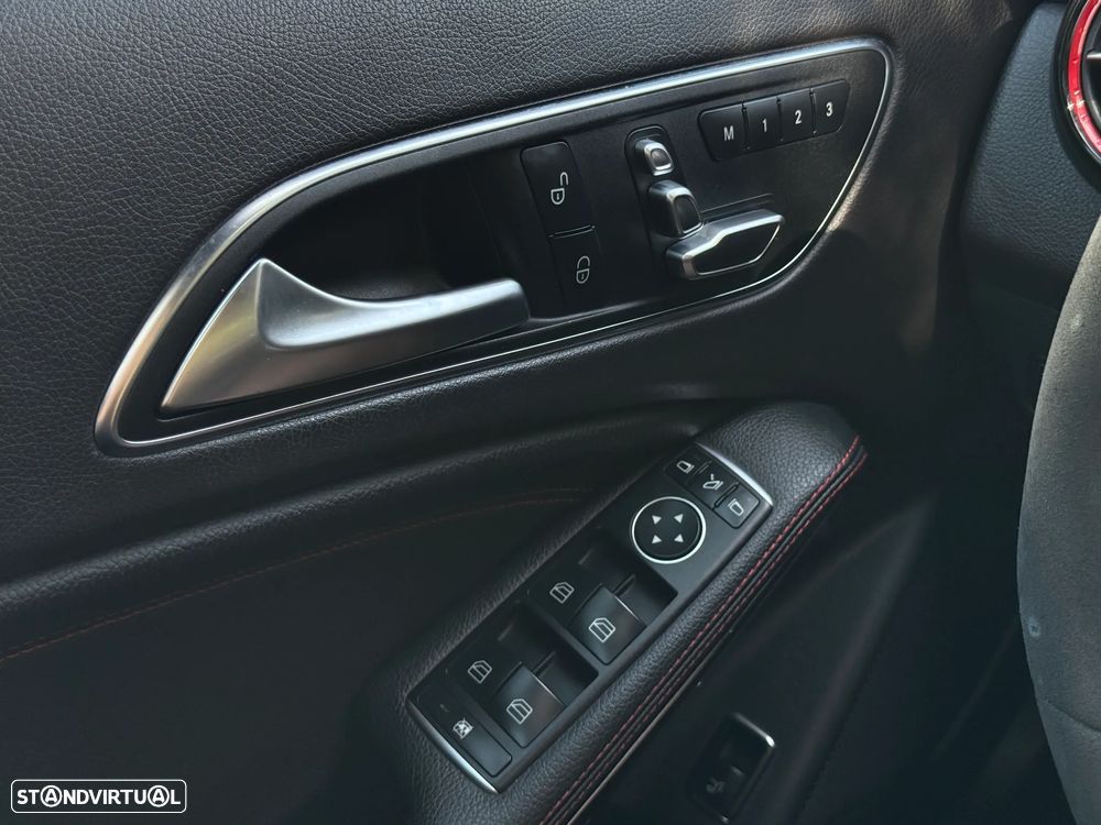 Mercedes-Benz GLA 45 AMG 4-Matic - 24