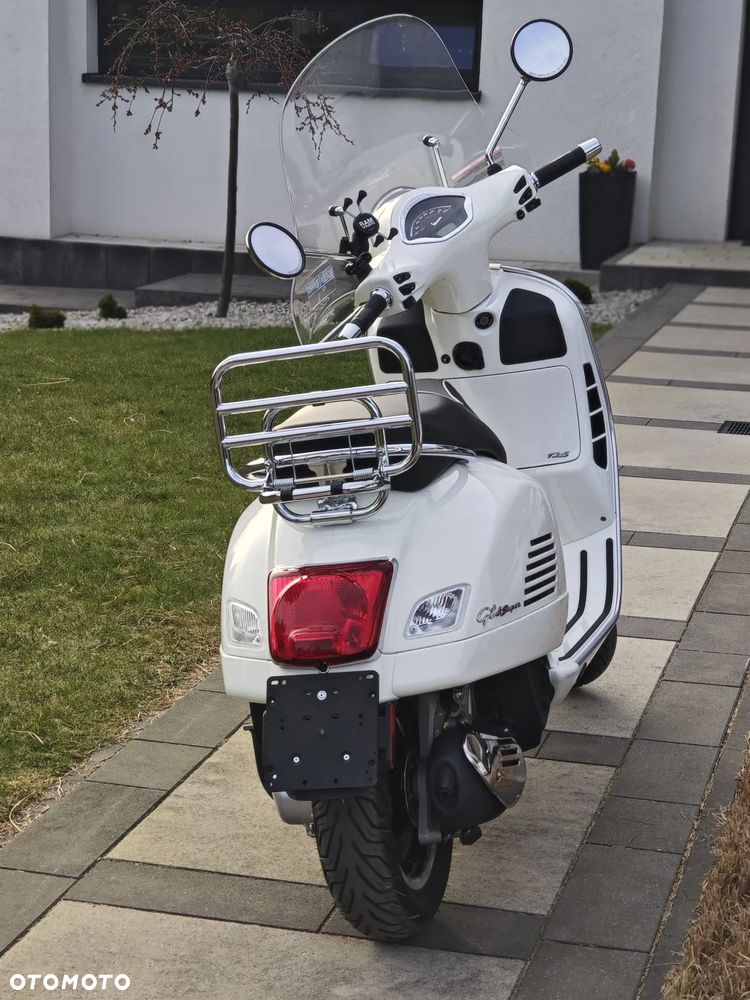Piaggio Vespa - 4