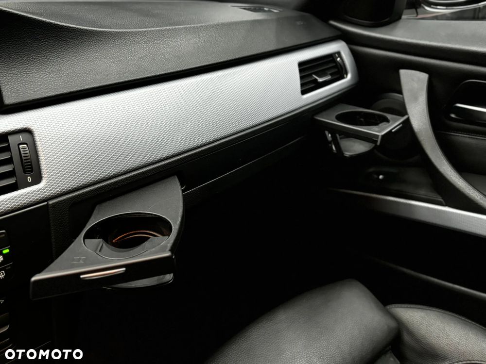 BMW Seria 3 335xi - 22
