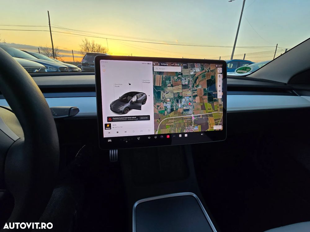 Tesla Model 3 Performance - 11