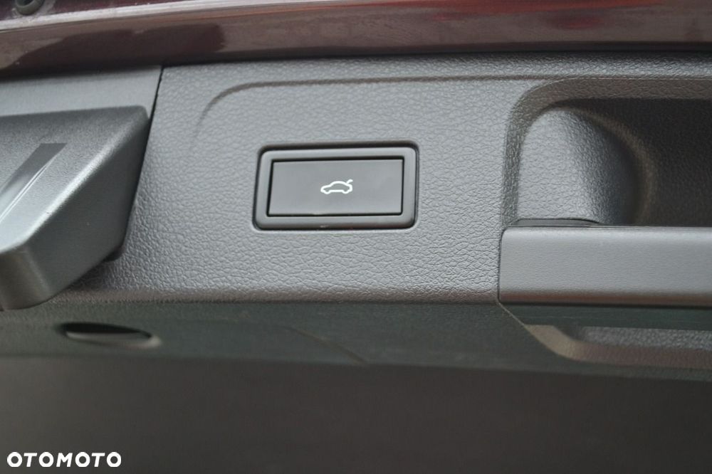Volkswagen Passat - 17