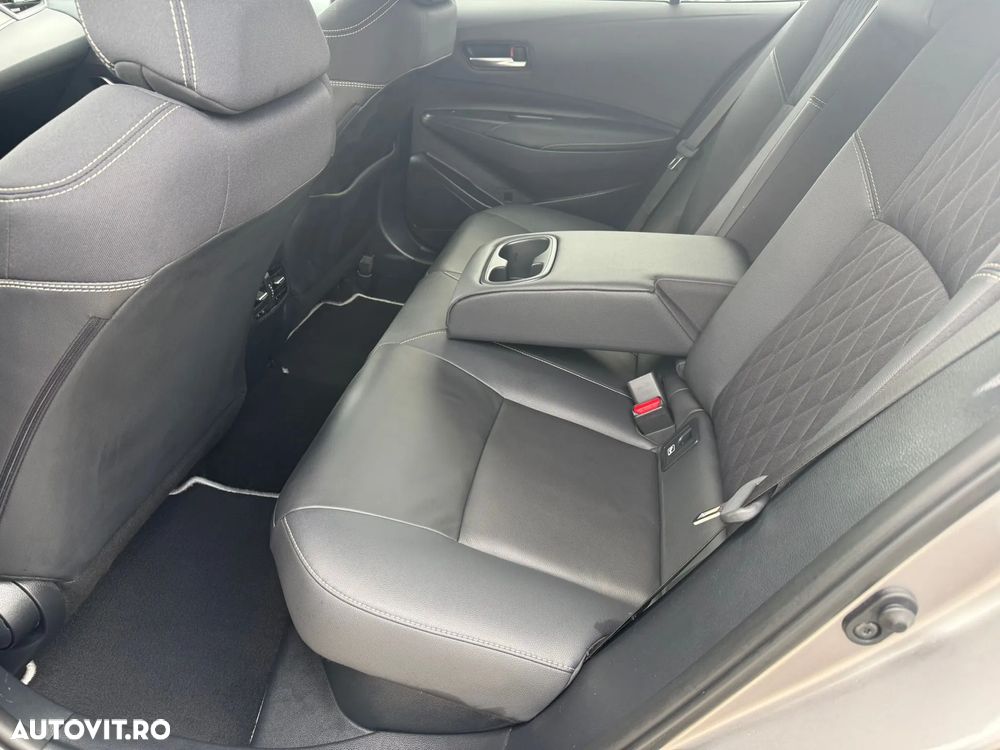 Toyota Corolla Sedan 1.8 HSD Exclusive - 10