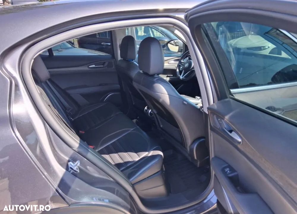 Alfa Romeo Stelvio 2.0 Turbo AWD AT8 First Edition - 7