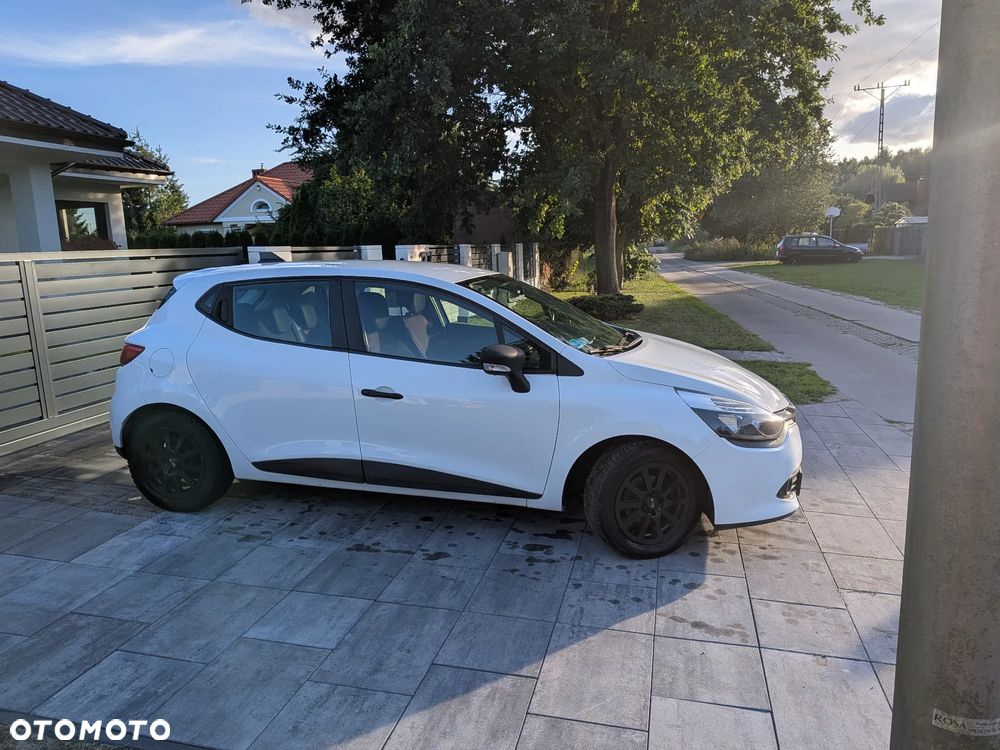Renault Clio 2016 photo 2
