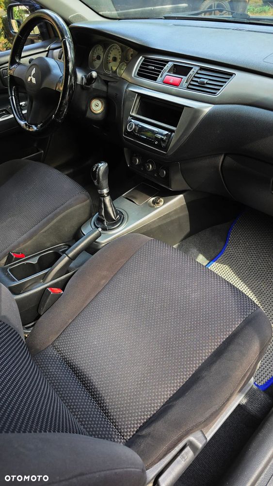 Mitsubishi Lancer - 11