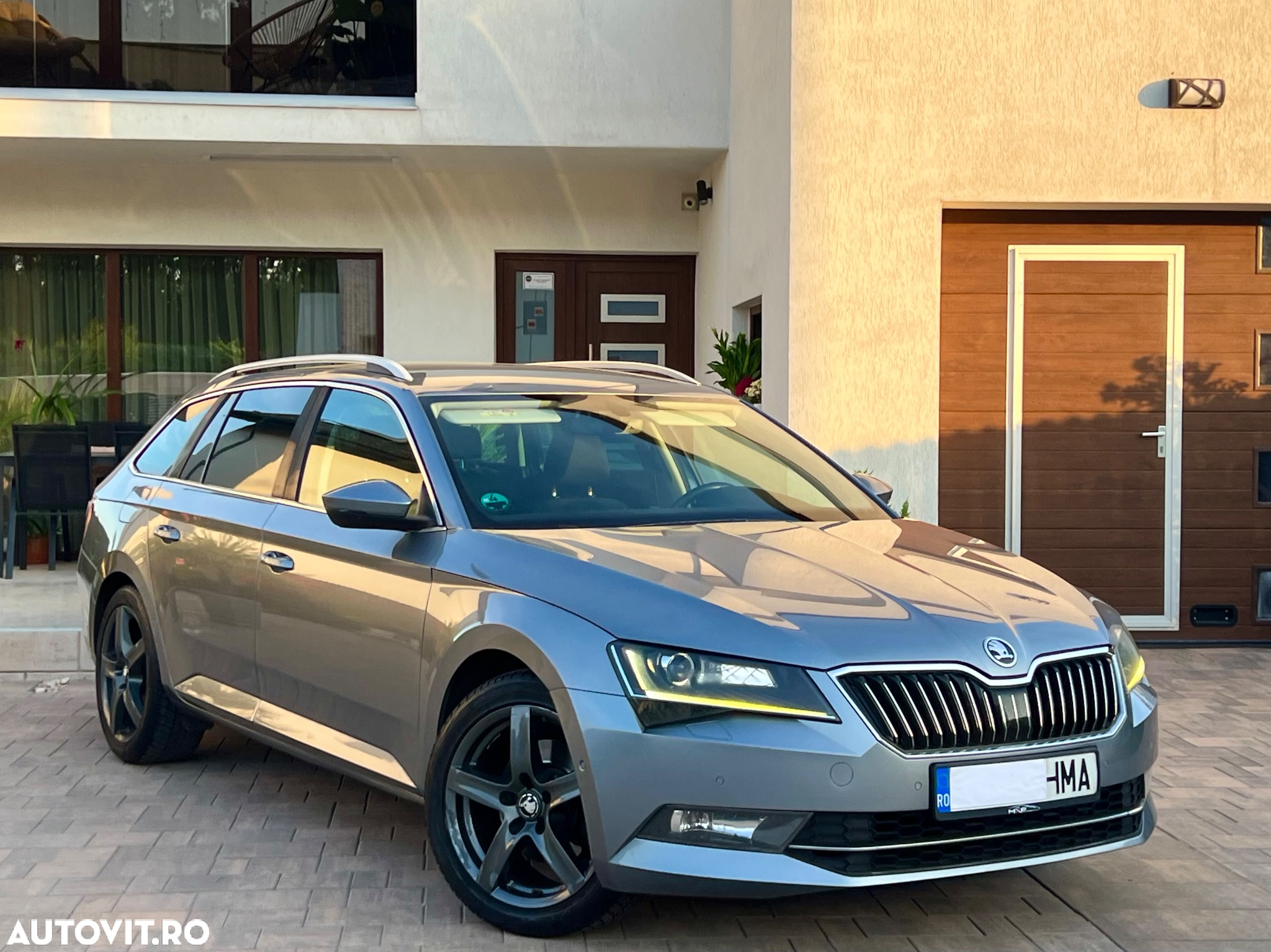Skoda Superb Combi 1.6 TDI DSG Ambition - 3
