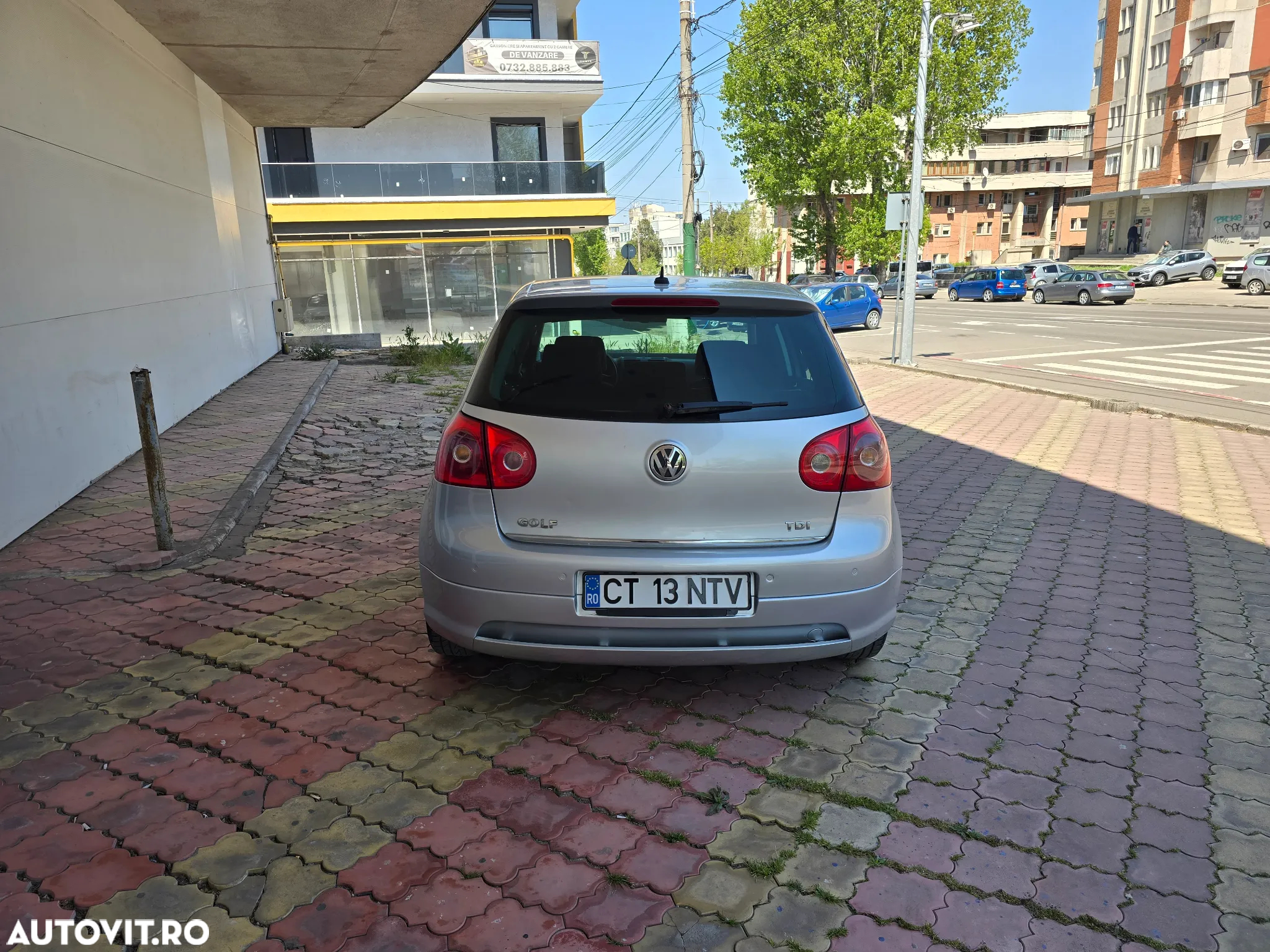 Volkswagen Golf - 5