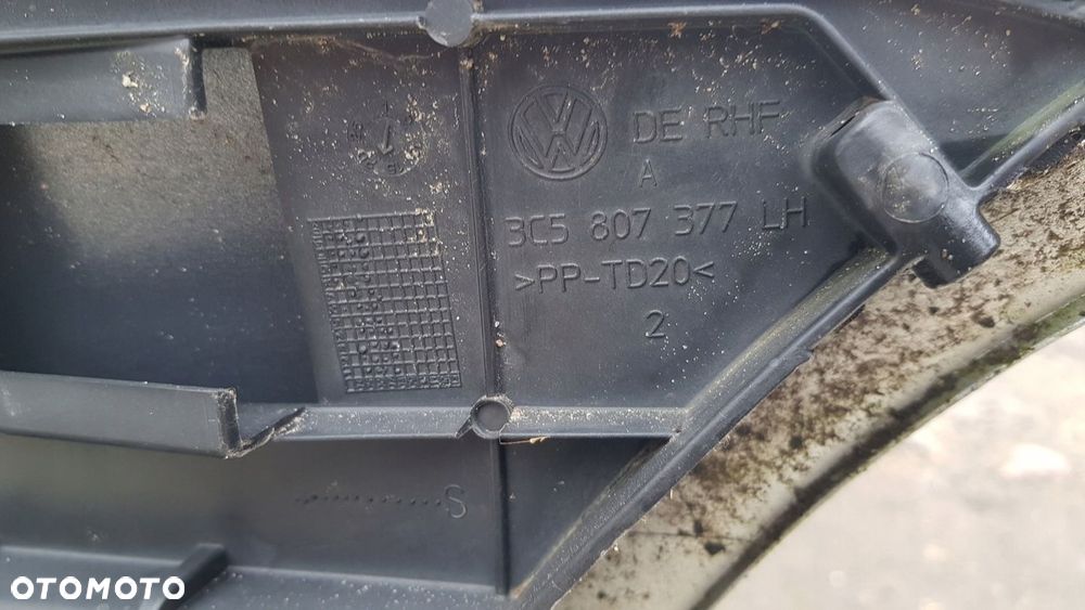 zderzak tył VW Passat B6 sedan - 13