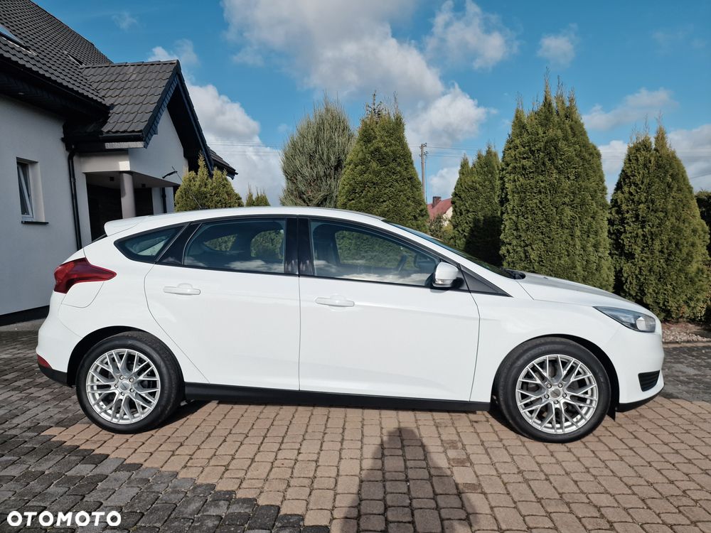 Ford Focus 1.6 TI-VCT Ambiente - 19