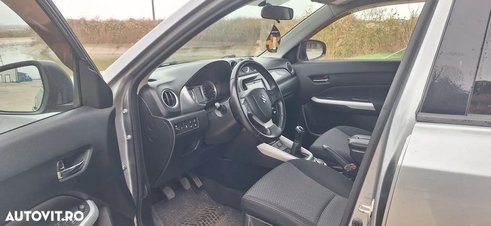 Suzuki Vitara 1.6 4X4 Passion - 9