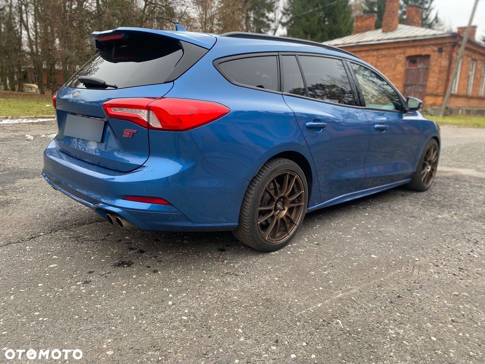 Ford Focus 2.0 EcoBlue ST - 14