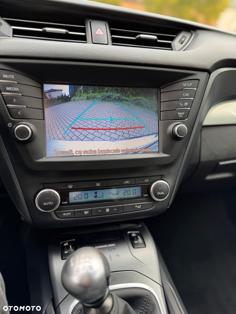 Toyota Avensis - 8