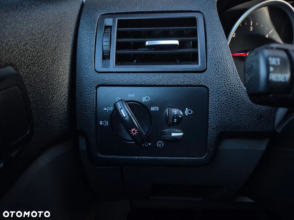 Ford Kuga 2.0 TDCi Titanium - 15