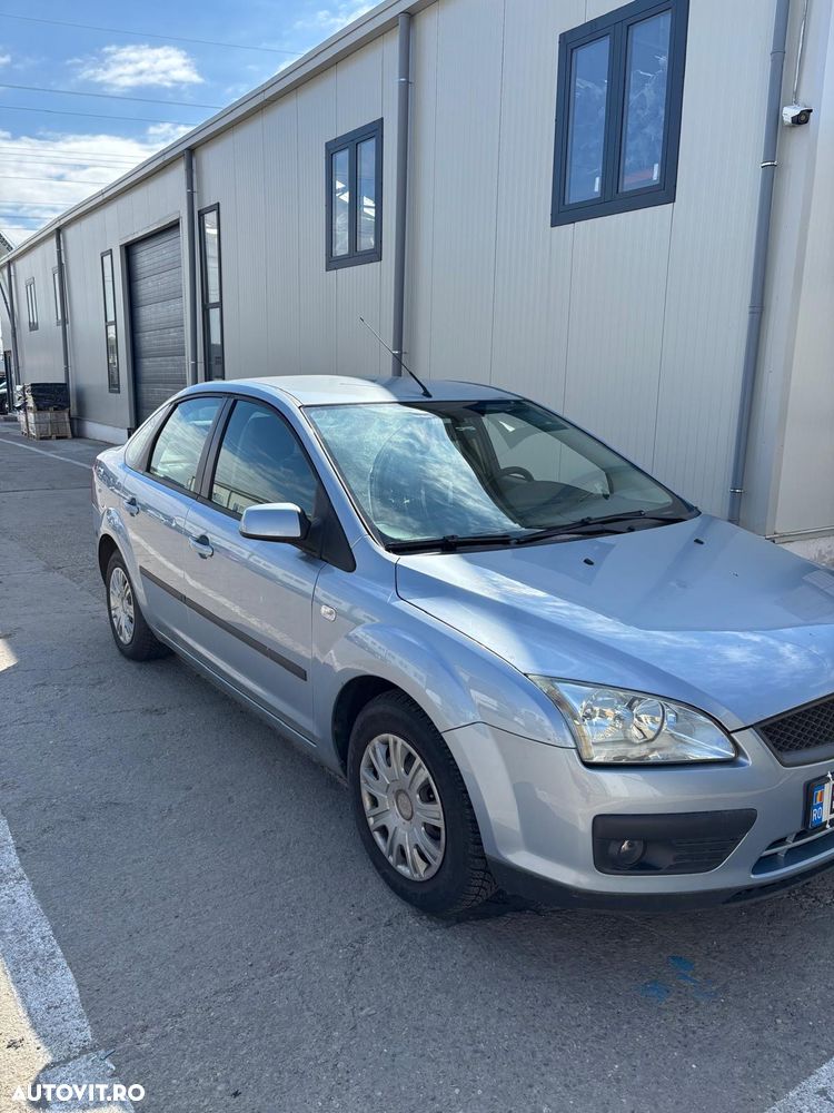 Ford Focus 1.6 TDCi Ambiente - 2