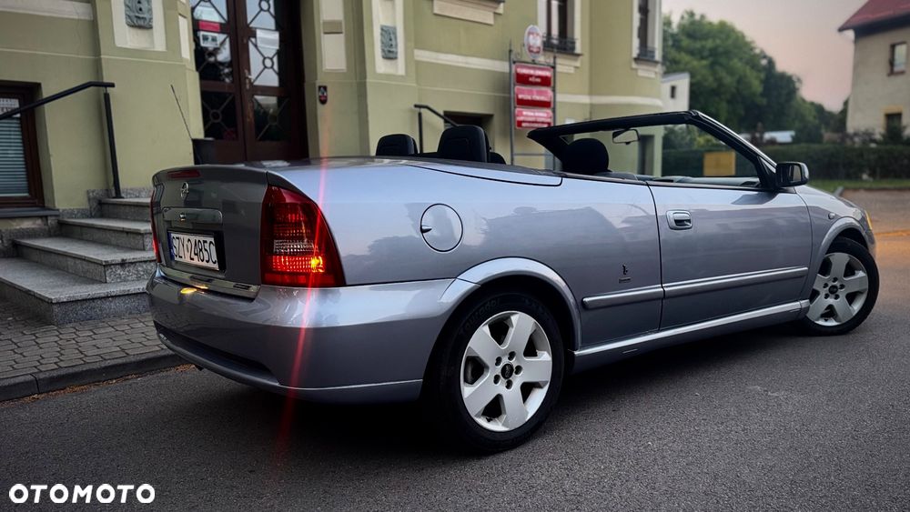 Opel Astra 1.8 Bertone - 2