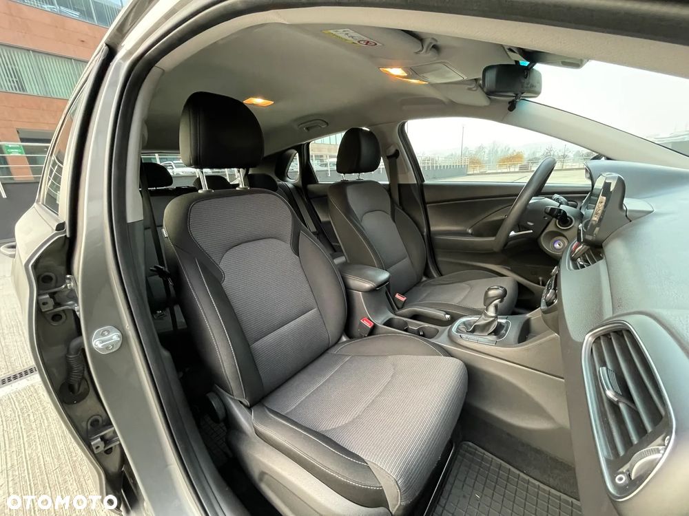 Hyundai i30 1.4 Classic + - 26