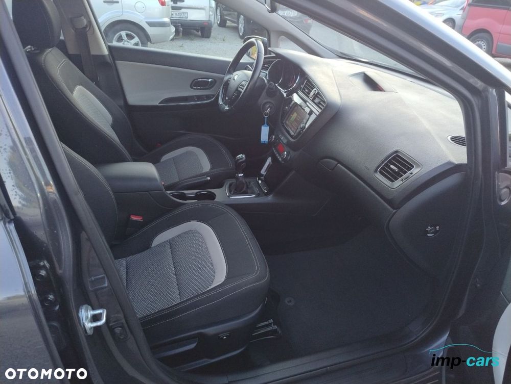 Kia Ceed - 16