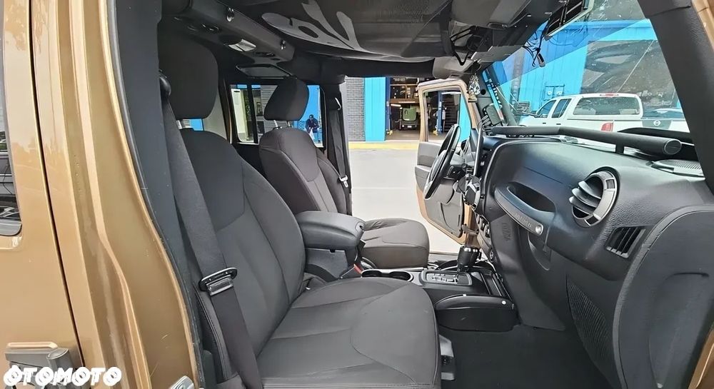 Jeep Wrangler Unlimited 3.6 Automatik Black Edition - 6
